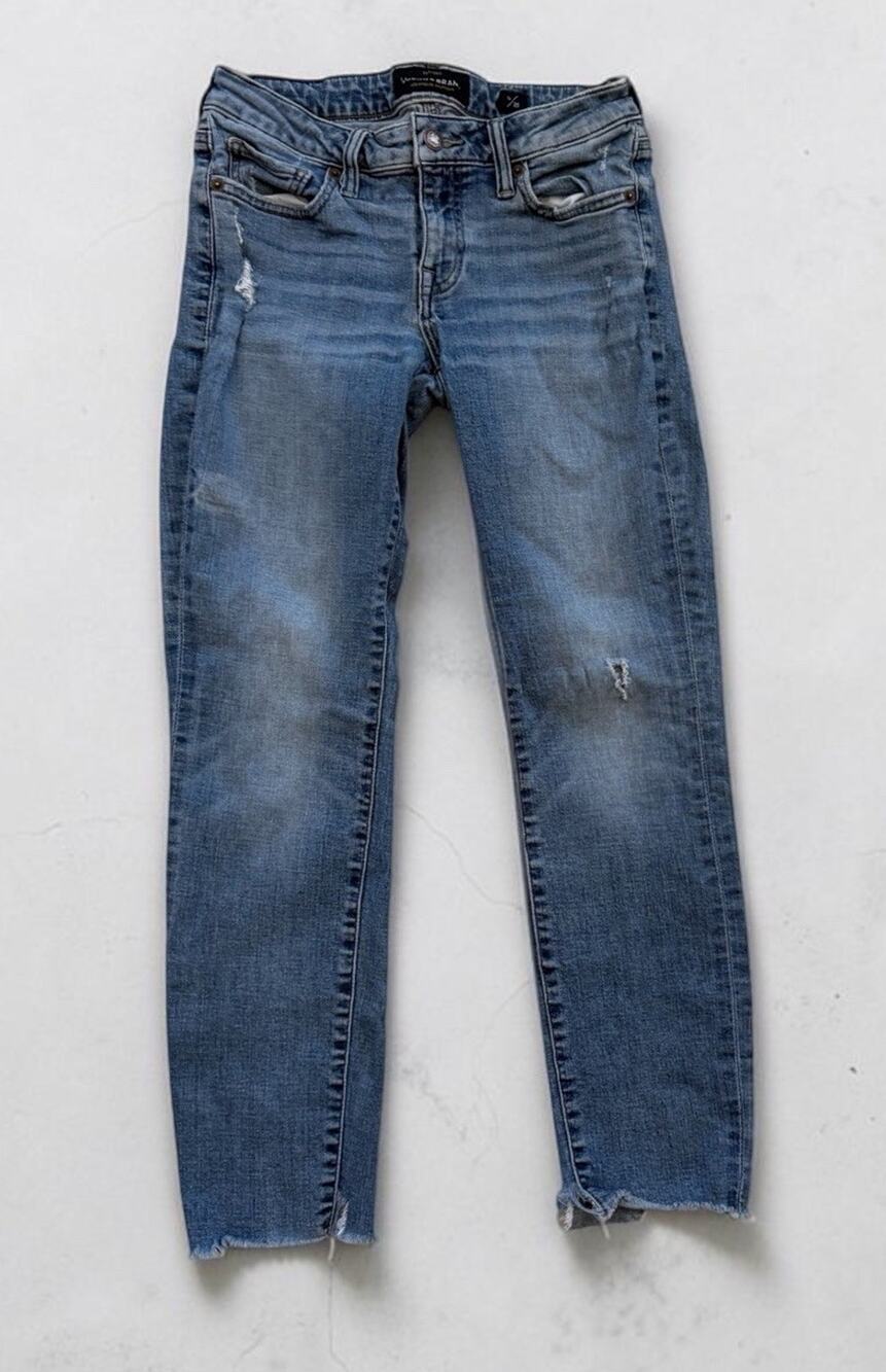Lucky Brand Lolita Skinny Jeans Women's Size 0/25 Light Wash Distressed Raw Hem